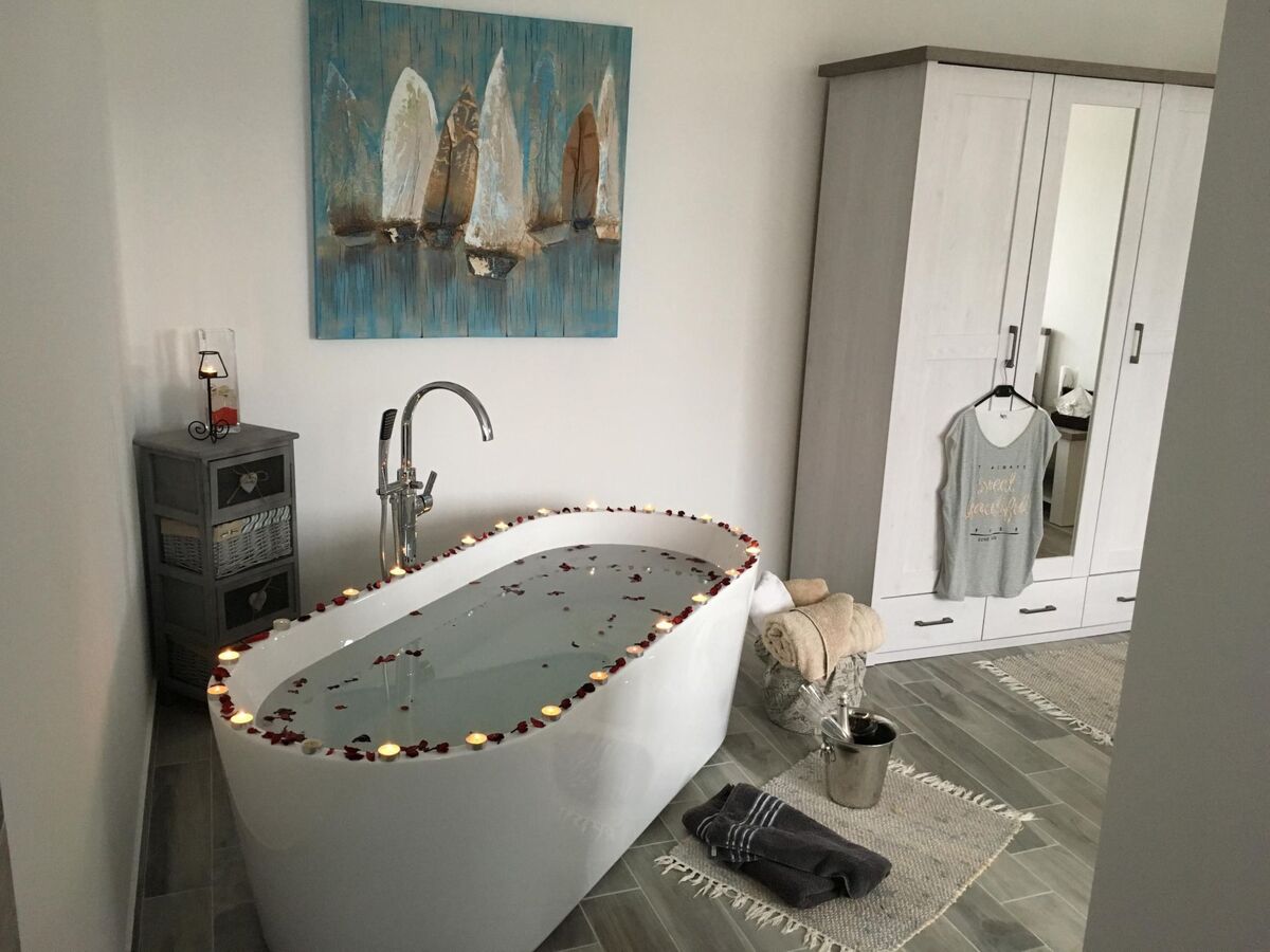 Villa avec piscine d'eau salée, sauna et jacuzzi à Vodnjan - Photo 6