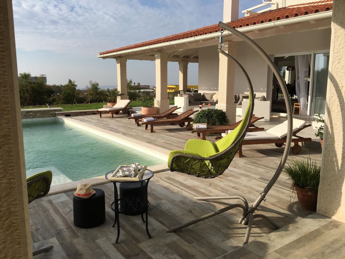 Villa avec piscine d'eau salée, sauna et jacuzzi à Vodnjan - Photo 17
