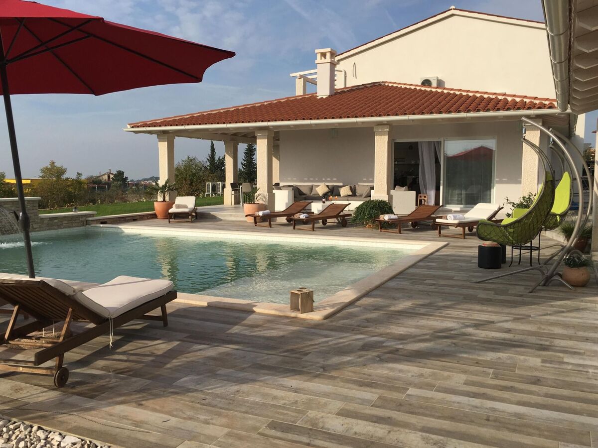 Villa avec piscine d'eau salée, sauna et jacuzzi à Vodnjan - Photo 19