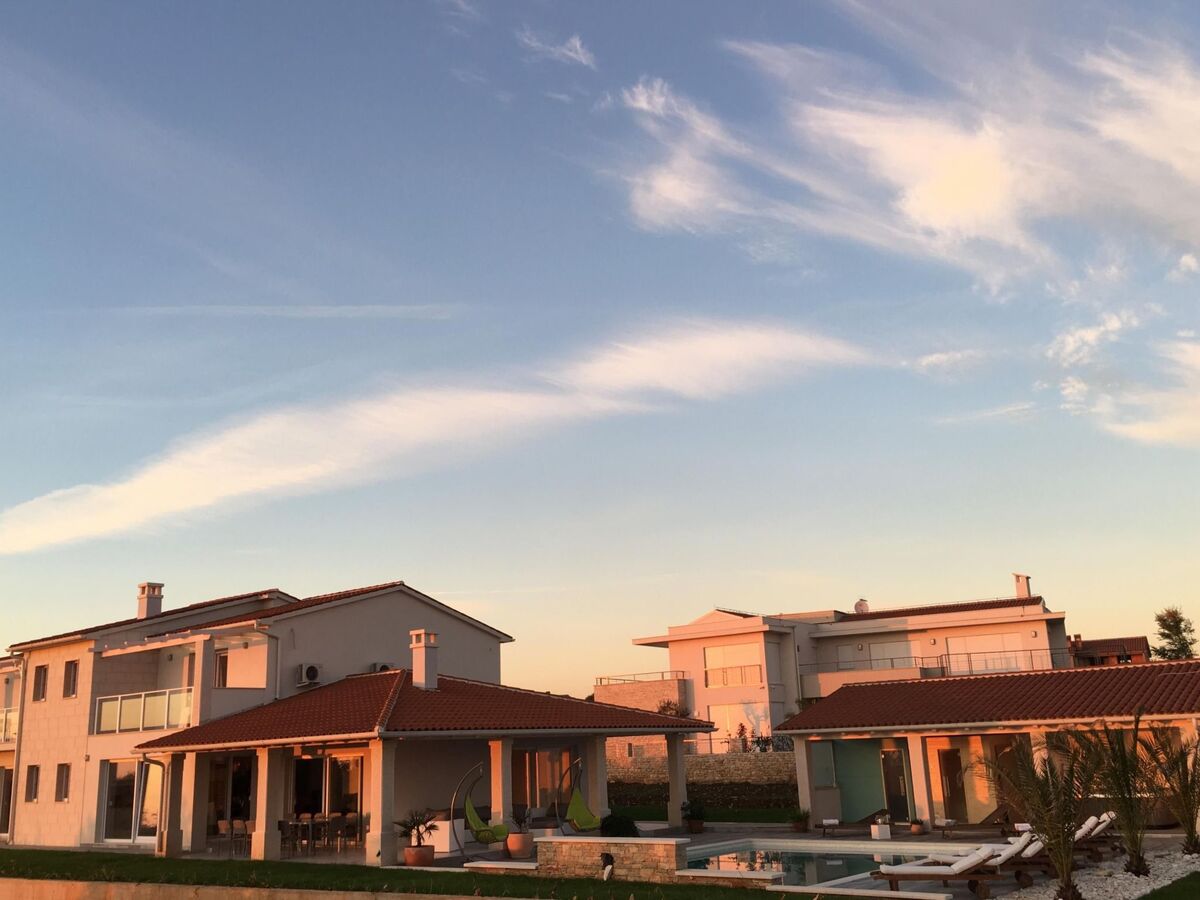 Villa avec piscine d'eau salée, sauna et jacuzzi à Vodnjan - Photo 42