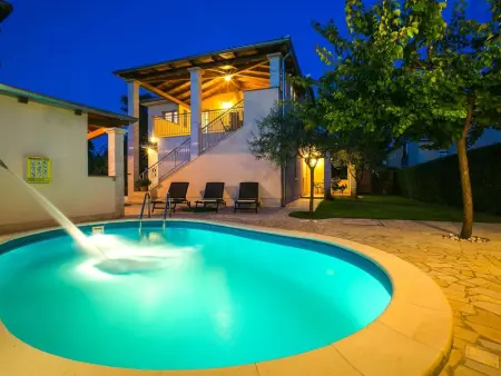Villa Cera Vodnjan : maison 12 pers., piscine privée