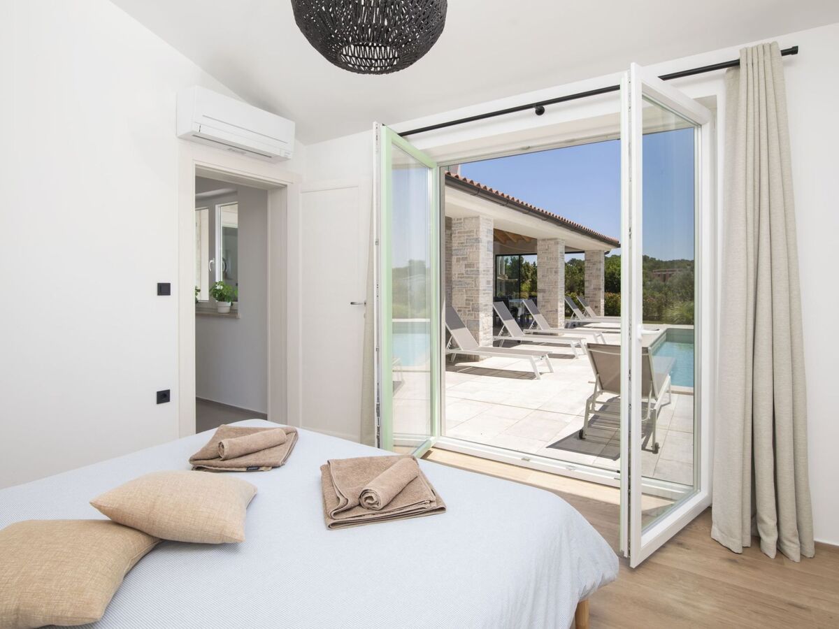 Villa Barra, maison neuve 4 chambres avec piscine à Vodnjan - Photo 29