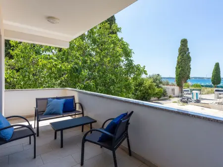 Maison 180m² vue Brijuni, 200m de la plage