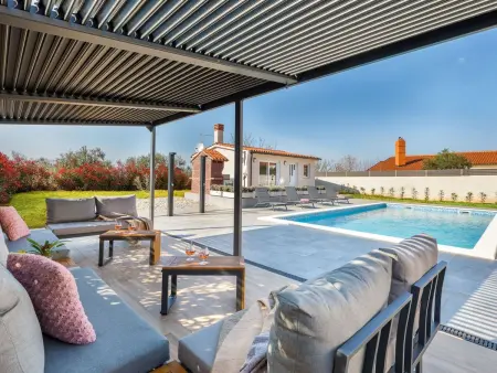 Villa Berg 2 : maison 12 pers, piscine privée chauffée : photo 2