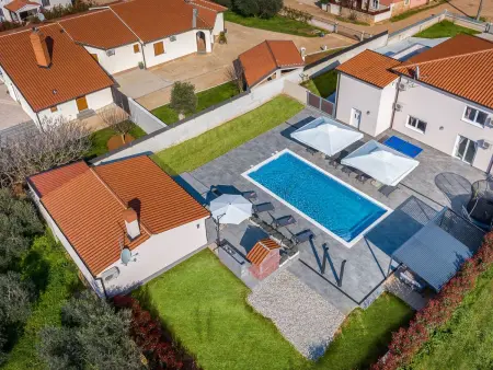Villa Berg 2 : maison 12 pers, piscine privée chauffée : photo 5