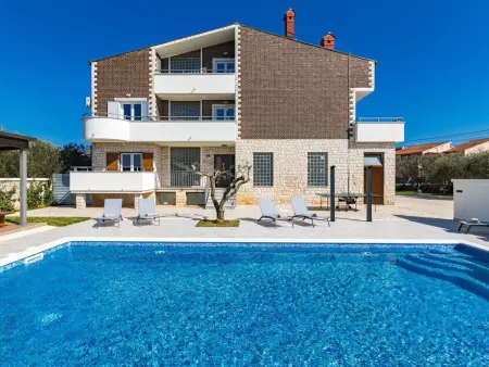 Villa Berg avec piscine privée chauffée, 12 personnes : photo 13