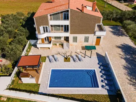 Villa Berg avec piscine privée chauffée, 12 personnes : photo 19