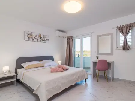 Villa Berg avec piscine privée chauffée, 12 personnes : photo 41