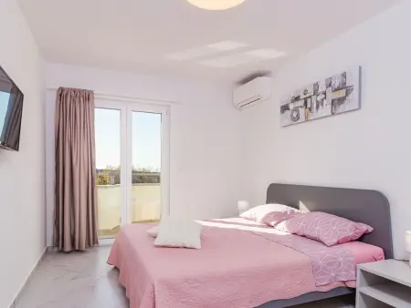 Villa Berg avec piscine privée chauffée, 12 personnes : photo 47