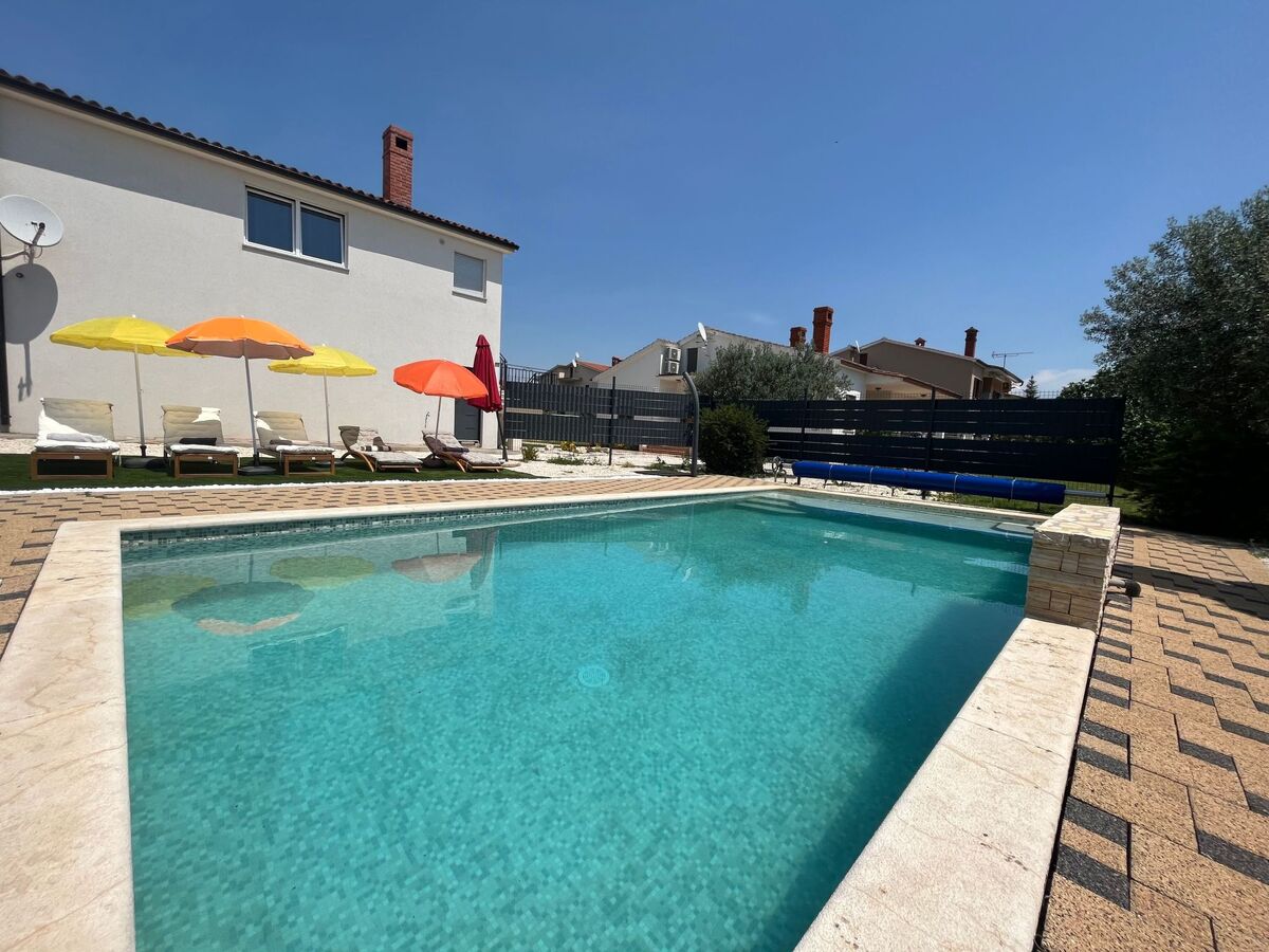 Maison 6 pers. avec piscine chauffée à Galižana - Photo 7