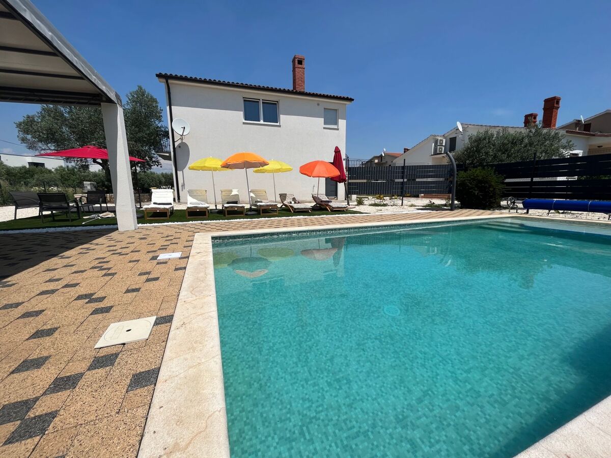 Maison 6 pers. avec piscine chauffée à Galižana - Photo 8