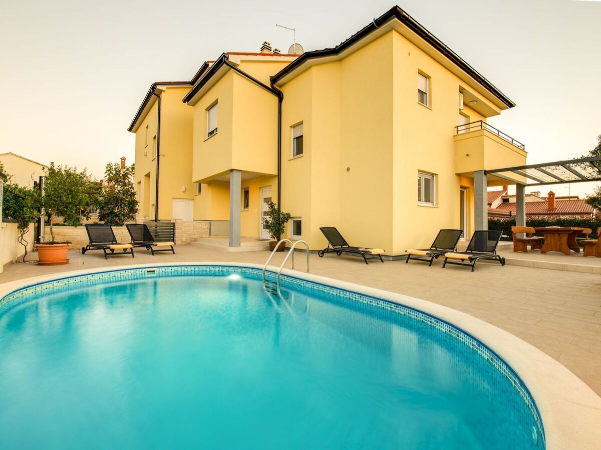 Villa Cera : maison 8 personnes avec piscine privée à Pula - Photo 1
