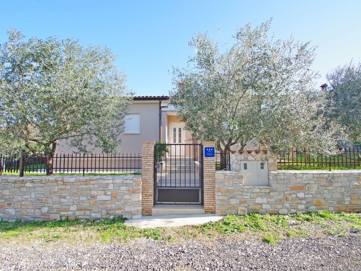 Maison Matteo, 2 chambres avec jardin à Pula - Photo 1