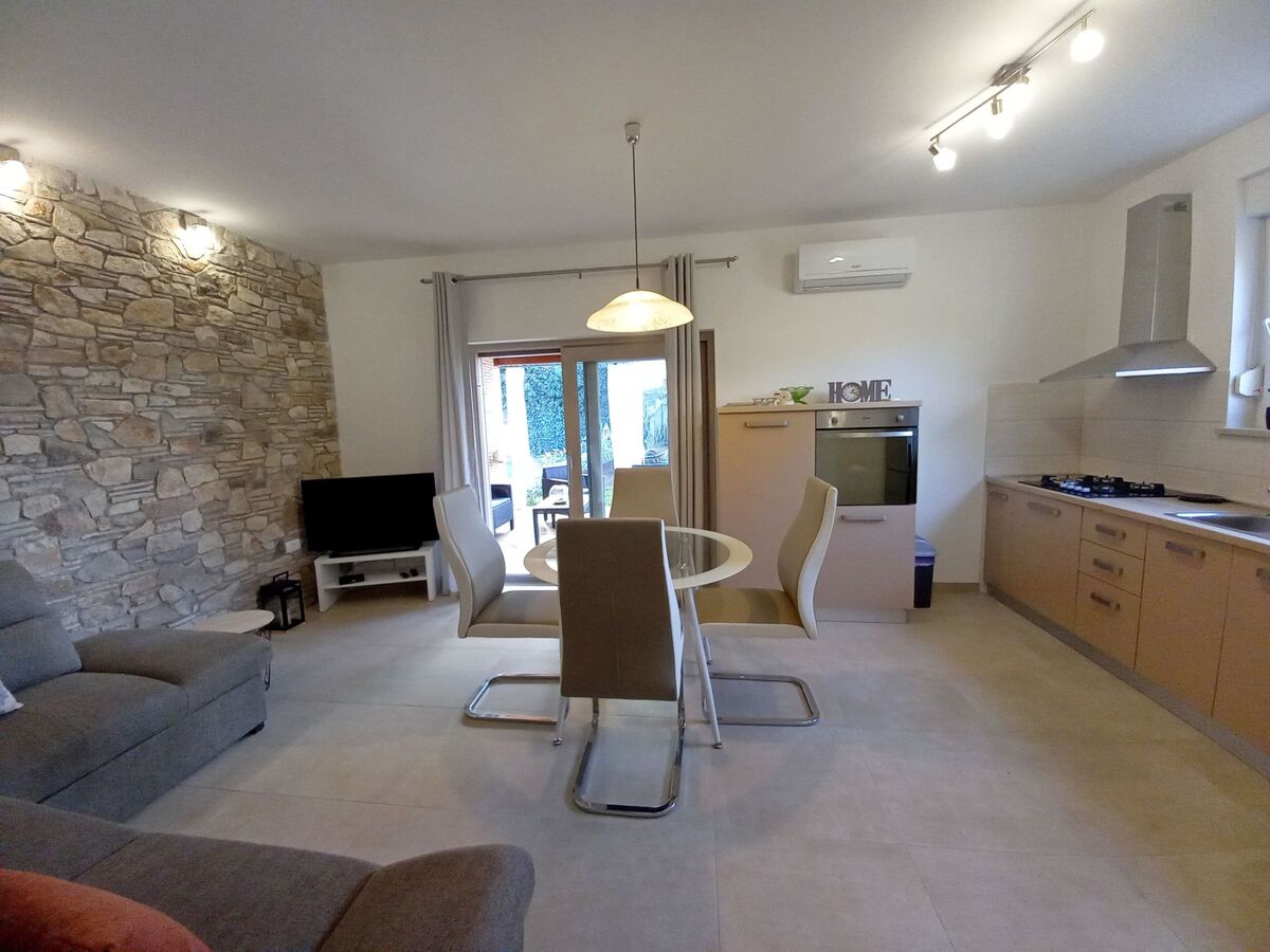 Maison Matteo, 2 chambres avec jardin à Pula - Photo 17