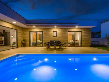 Villa Aura : maison neuve avec piscine privée à Pula, Istrie : photo 3