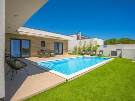 Villa Aura : maison neuve avec piscine privée à Pula, Istrie : photo 7