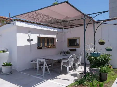 Holiday House Memi, maison 6 pers. avec piscine privée : photo 33