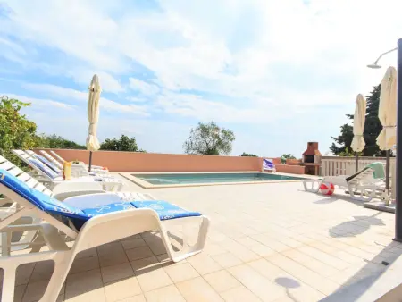 Maison 13 chambres avec piscine chauffée à Vinkuran : photo 7