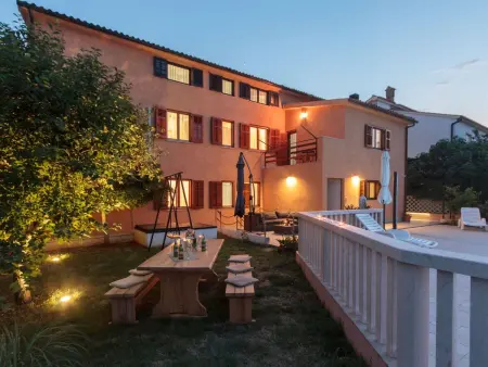 Maison 13 chambres avec piscine chauffée à Vinkuran : photo 13