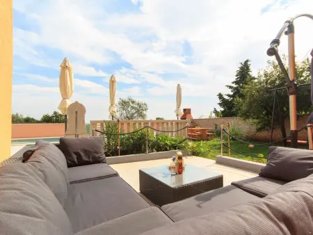Maison 13 chambres avec piscine chauffée à Vinkuran : photo 15