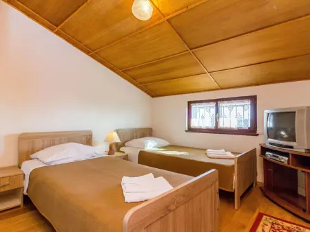 Maison 13 chambres avec piscine chauffée à Vinkuran : photo 43