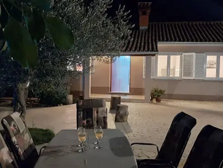 Maison AQUA avec piscine privée à Pula : photo 10