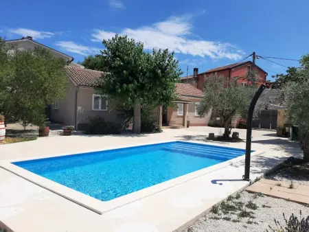 Maison AQUA avec piscine privée à Pula : photo 36