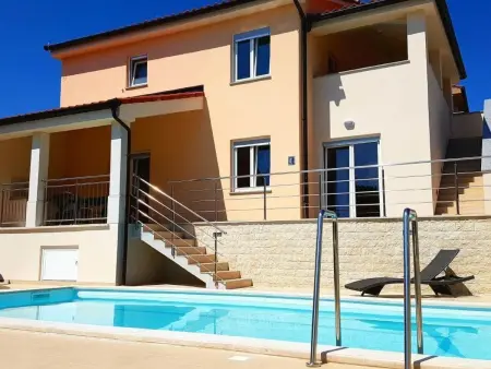 Villa Marisol – Pula, piscine privée et plage à 500m : photo 3