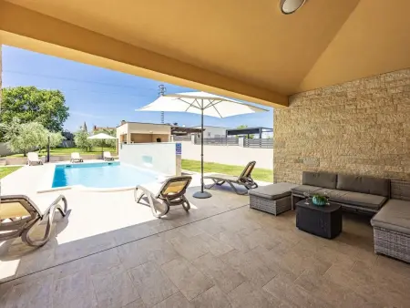 Villa Markulin, 3 chambres avec piscine privée à Šišan : photo 5