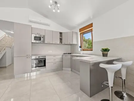 Villa Markulin, 3 chambres avec piscine privée à Šišan : photo 16