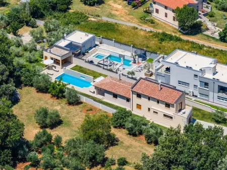 Villa Markulin, 3 chambres avec piscine privée à Šišan : photo 26