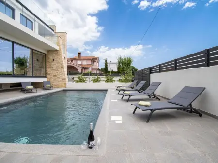 Villa Rosarol à Ližnjan : piscine privée, 4 chambres : photo 4