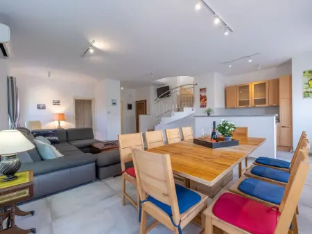 Villa Suzanne, 16 personnes, piscine 80 m² à Banjole : photo 26