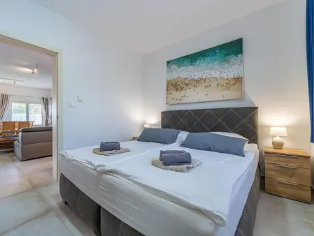 Villa Suzanne, 16 personnes, piscine 80 m² à Banjole : photo 29
