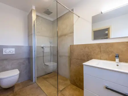 Villa Suzanne, 16 personnes, piscine 80 m² à Banjole : photo 31