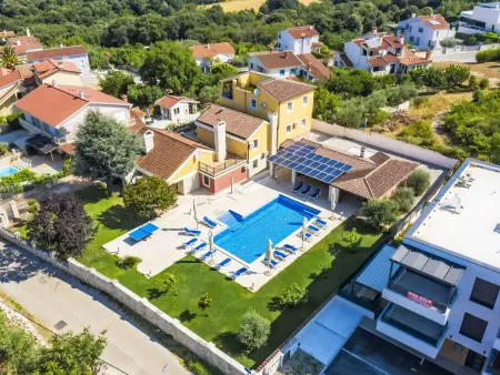Villa Suzanne, 16 personnes, piscine 80 m² à Banjole : photo 40