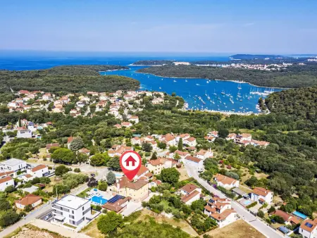 Villa Suzanne, 16 personnes, piscine 80 m² à Banjole : photo 42