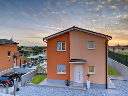 Maison Vedrana avec piscine chauffée à Jadreški : photo 4