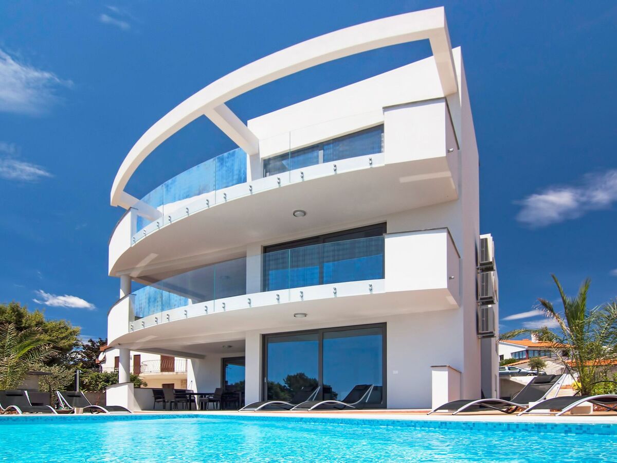 Villa Sunrise Premantur : 12 pers, piscine, 150m mer - Photo 1