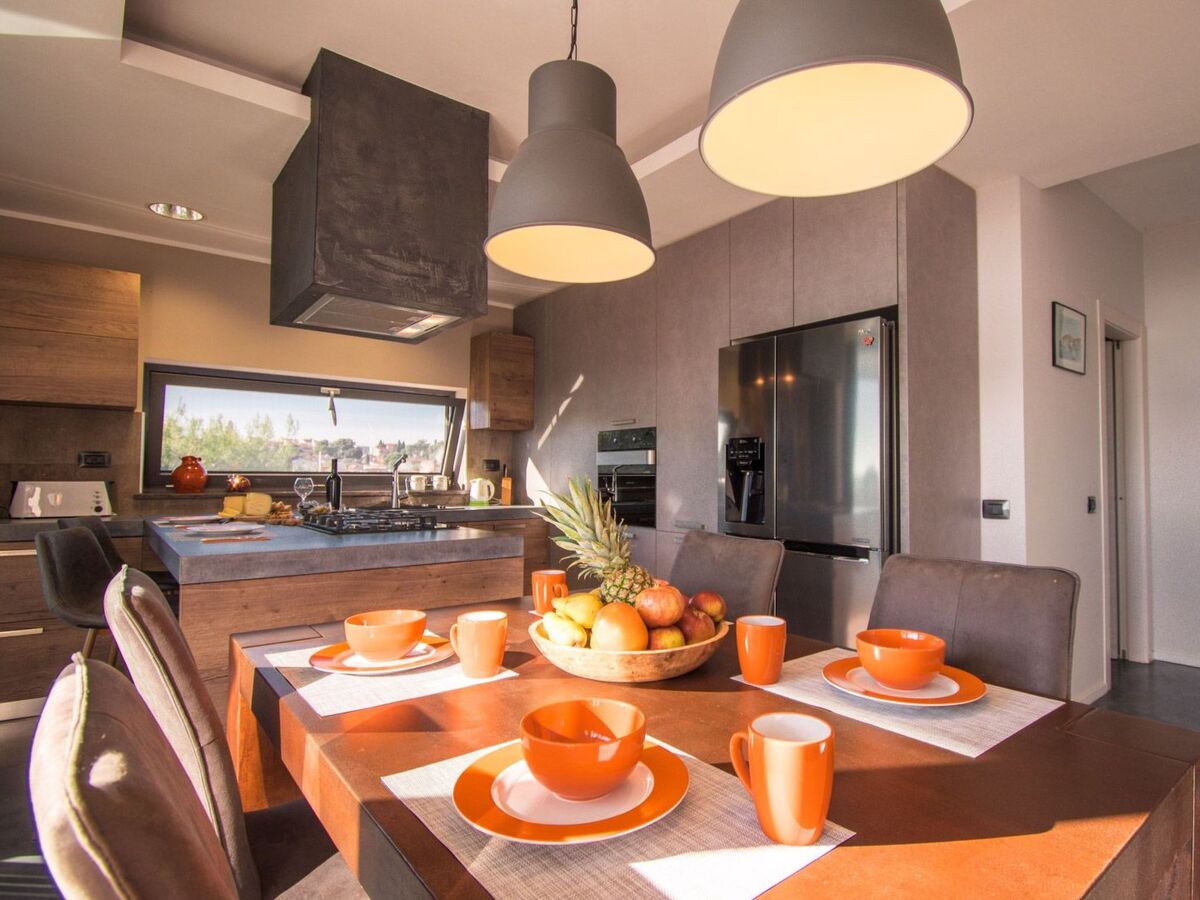 Villa Sunrise : 9 chambres, piscine et vue mer à Premantura - Photo 11
