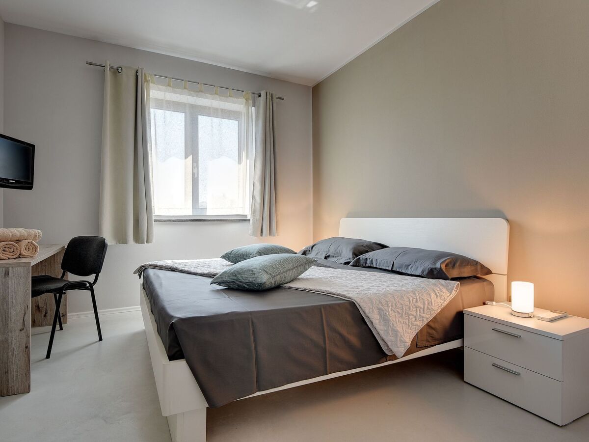 Villa Sunrise : 9 chambres, piscine et vue mer à Premantura - Photo 17