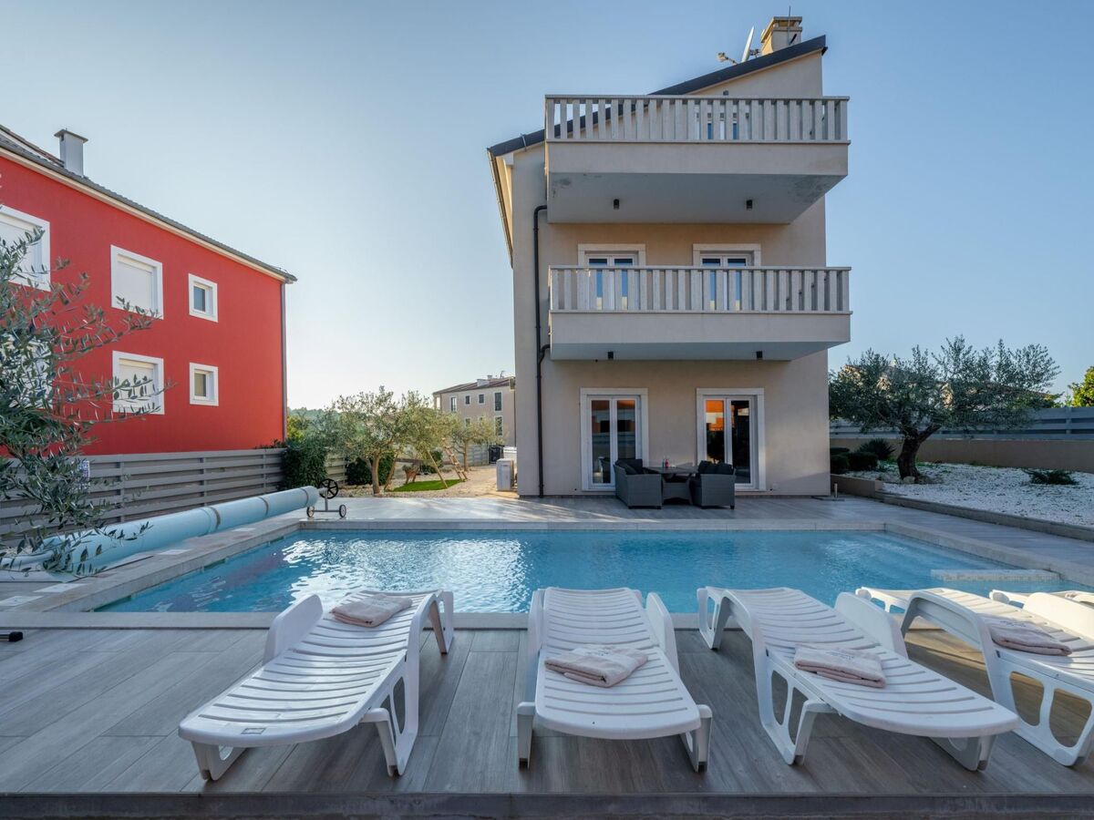 Villa Bellavista, 8 chambres avec piscine chauffée à Pula - Photo 2