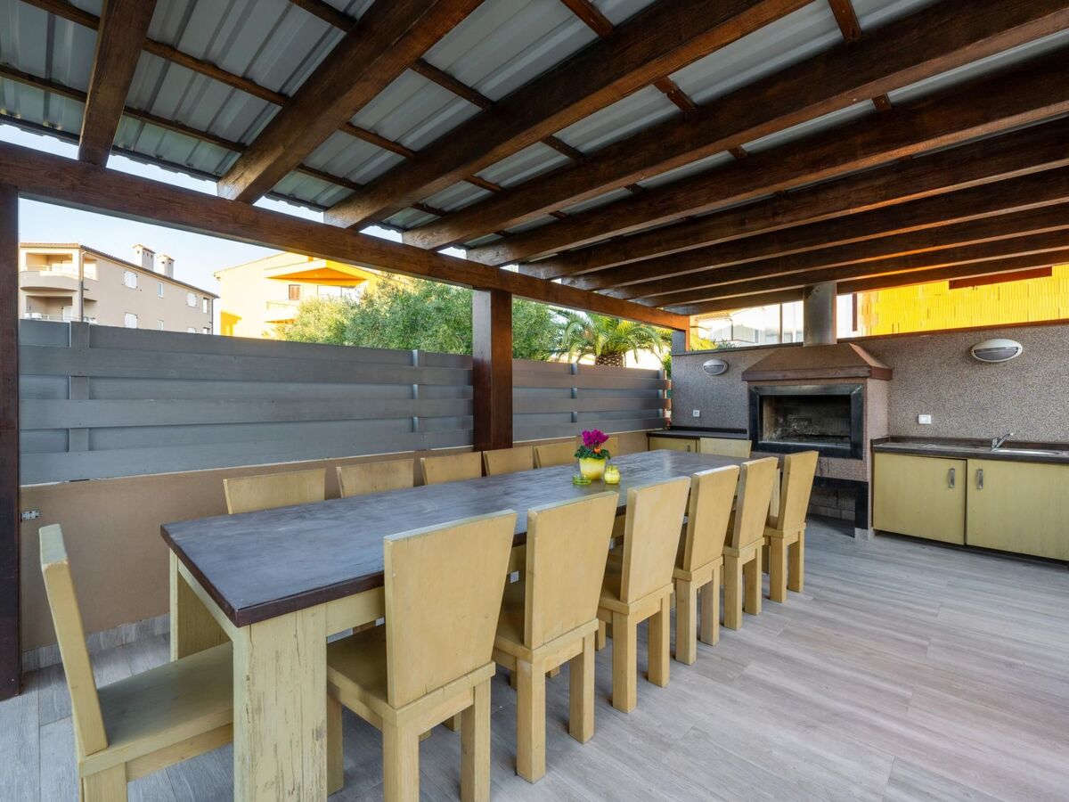 Villa Bellavista, 8 chambres avec piscine chauffée à Pula - Photo 4
