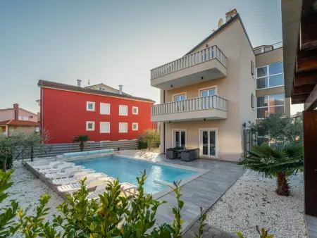 Villa Bellavista, 8 chambres avec piscine chauffée à Pula
