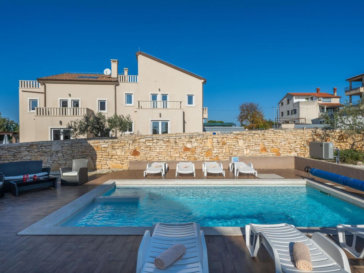 Villa Chiara - 6 chambres, piscine chauffée à Premantura - Photo 15