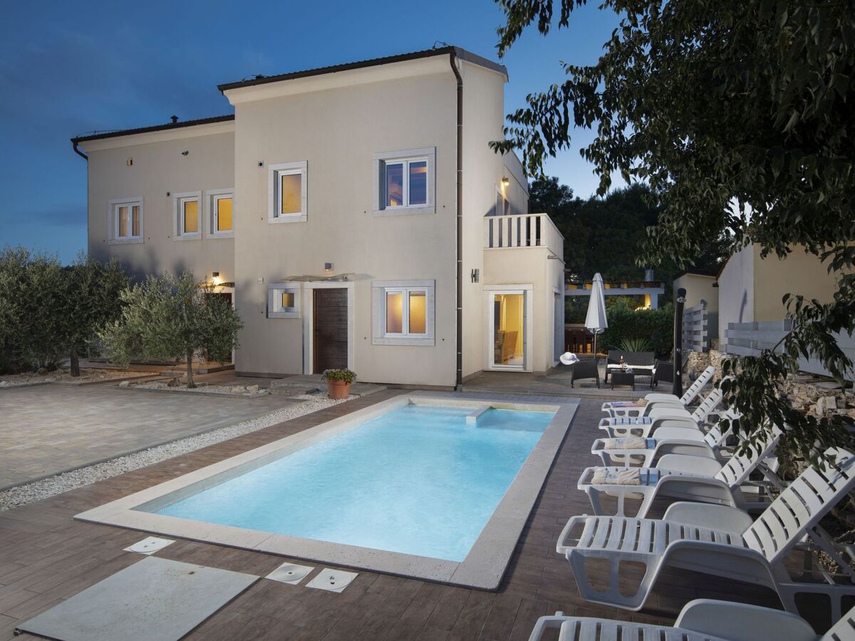 Villa 6 chambres avec piscine chauffée à Premantura - Photo 1