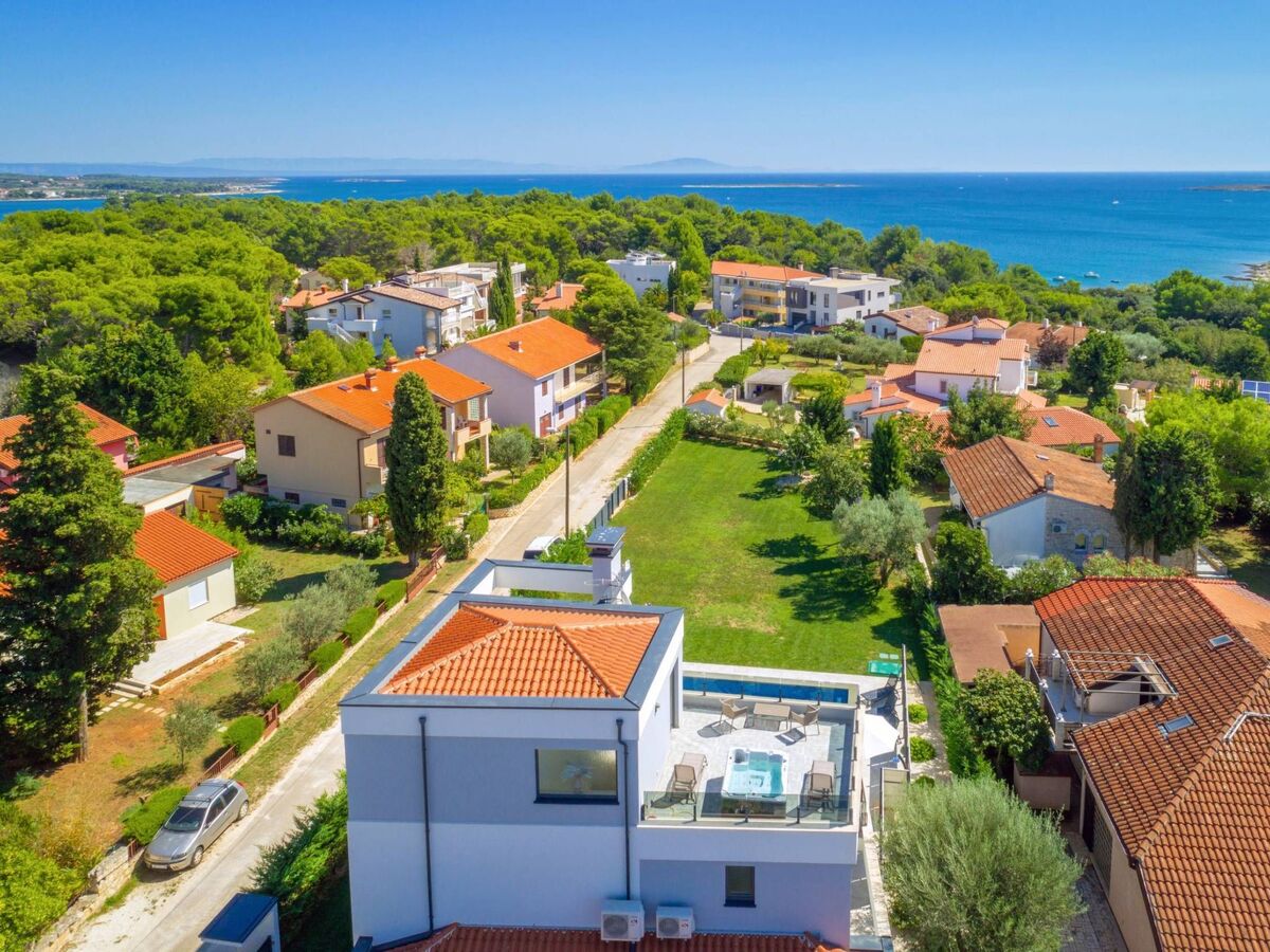 Villa K Premantura : piscine chauffée et vue mer - Photo 8