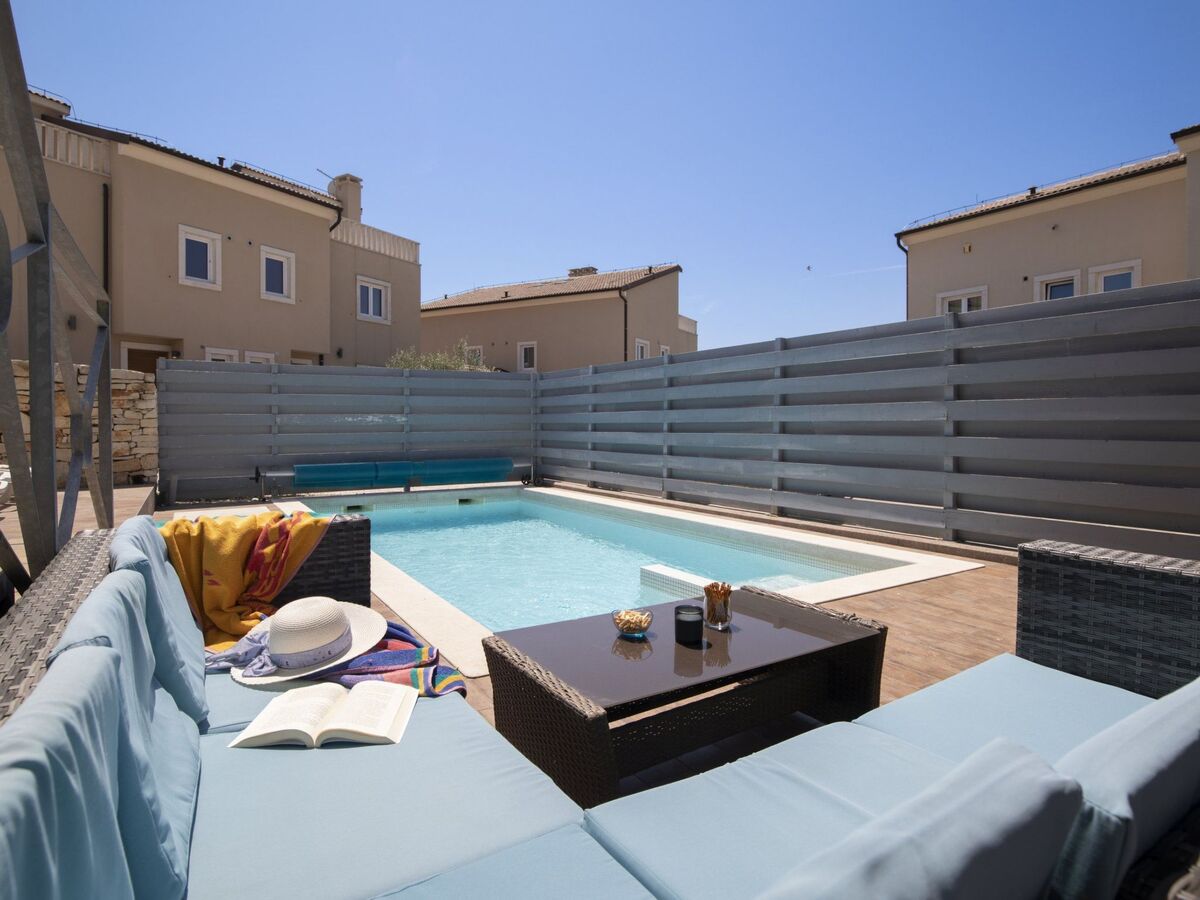 Villa Castagna à Premantura : 6 chambres, pool et sauna - Photo 3