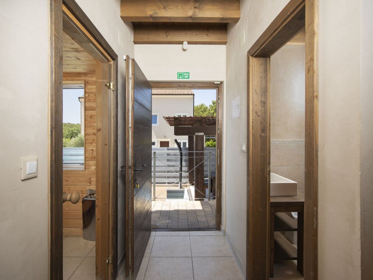 Villa Castagna à Premantura : 6 chambres, pool et sauna - Photo 31