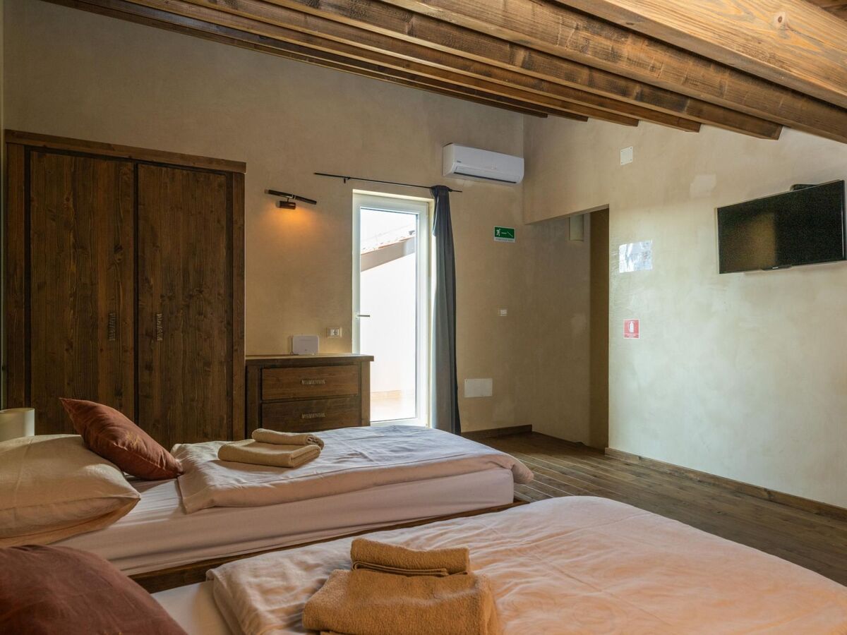 Villa Castagna à Premantura : 6 chambres, pool et sauna - Photo 42